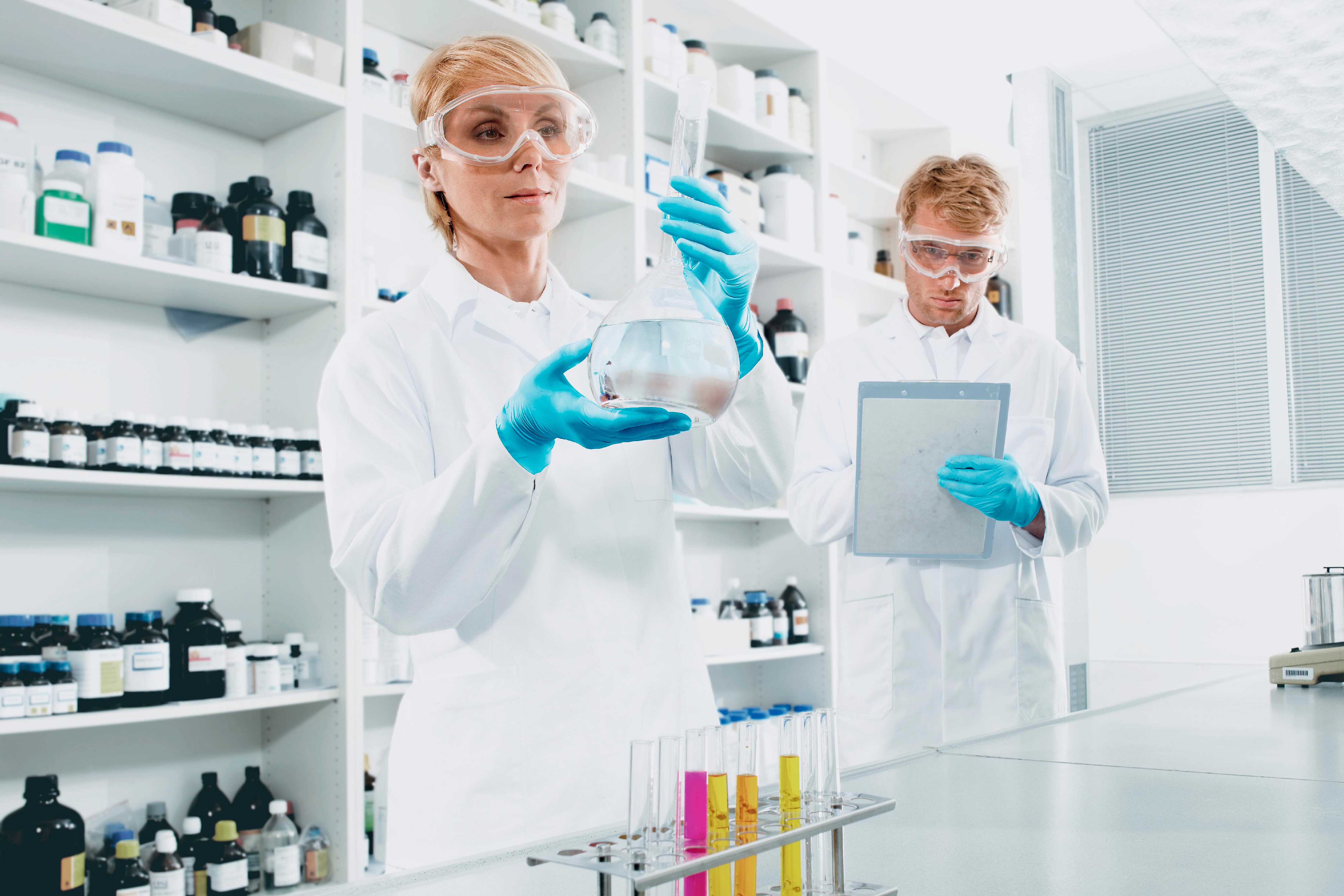 17556_Action_UV 17556_Action_UV